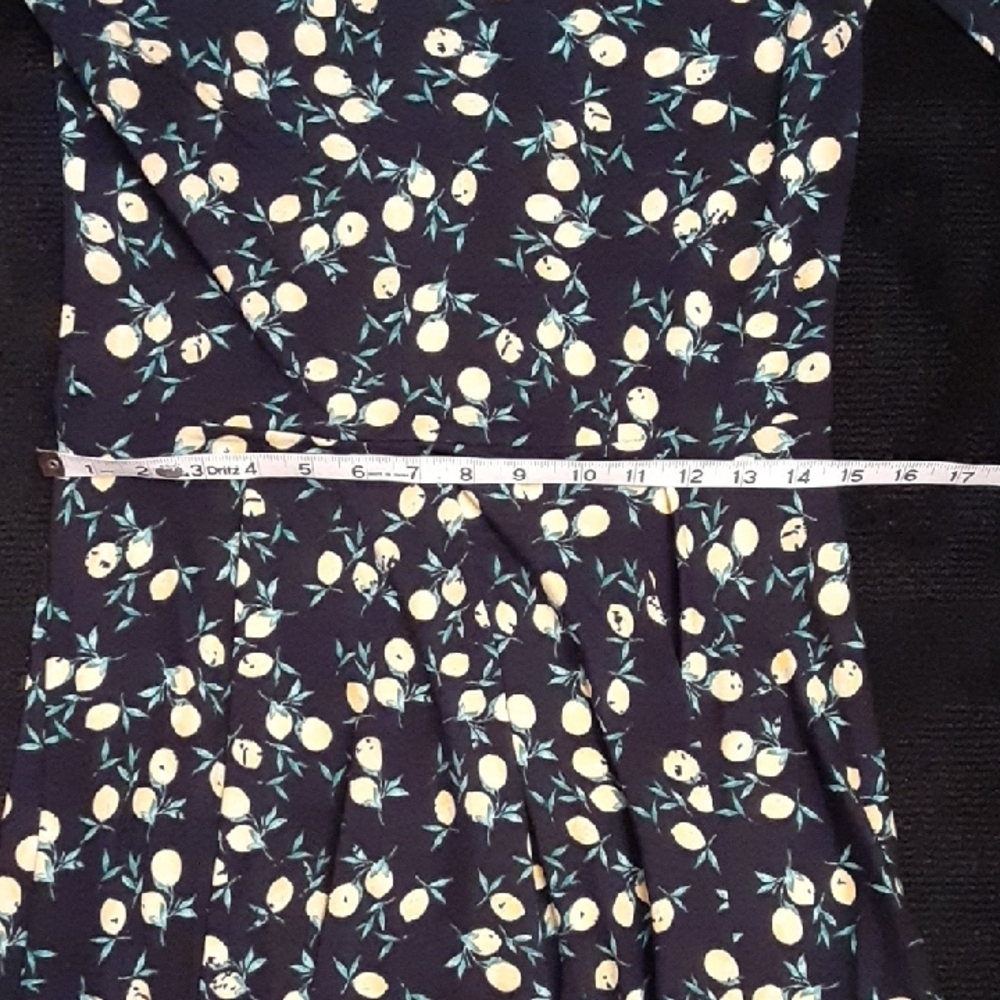 Lemon Dress - Picture 7 of 8